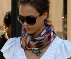 blog-summer-trends-alba-tolani-scarf[1]