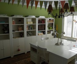 pennant+dining+room+fromthe+kitchen[1]