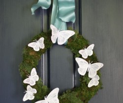 spring-butterfly-wreath