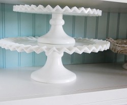 beadboard+open+shelving[1]