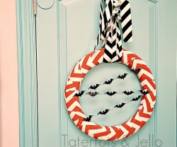 chevron halloween wreath whole view