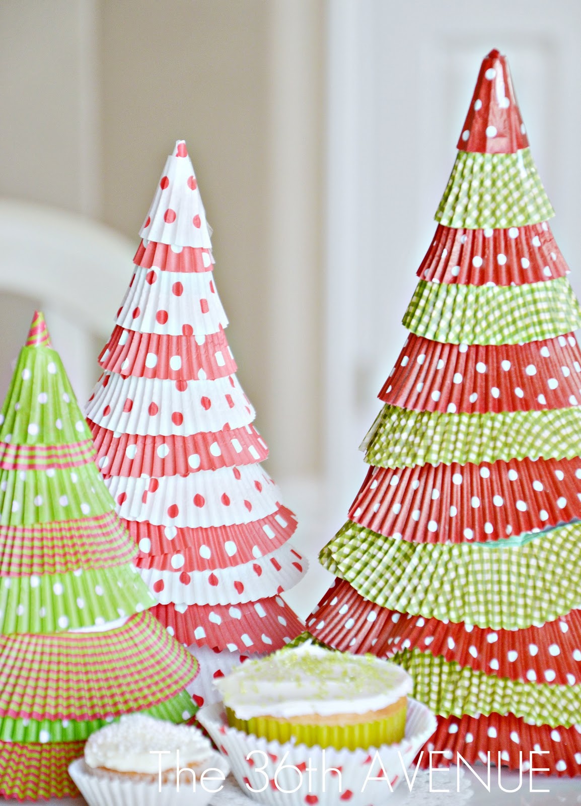 Make Cupcake Liner Christmas Trees {Holiday Tutorial}!! -- Tatertots and Jello