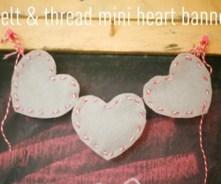 mini heart banner