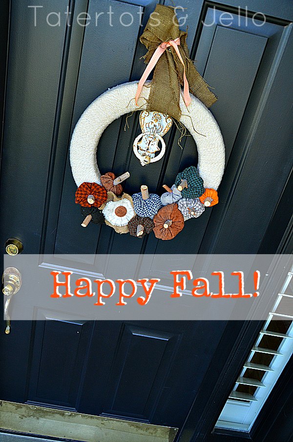 houndstooth pumpkins on door