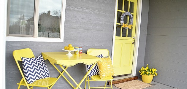 little house front porch after