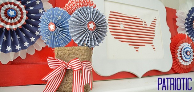 patriotic mantel at tatertots and jello