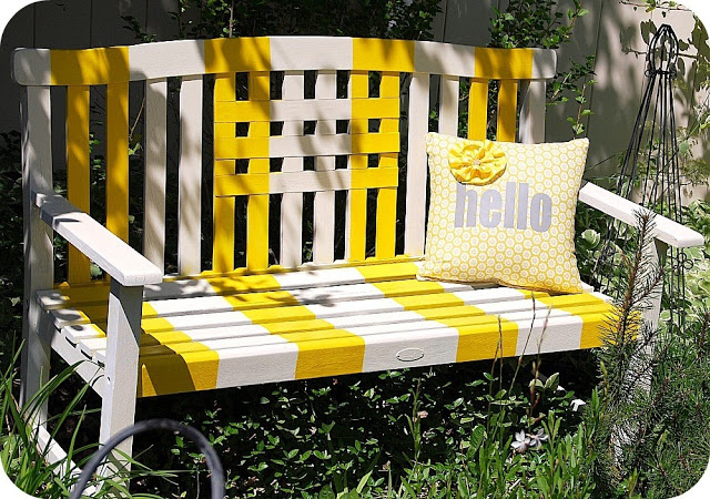 Striped Garden Bench Makeover!! {spray paint project}