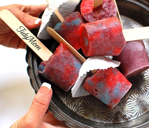 "Summer Social" Guest Project — Make Handmade Berrylicious Popsicles!!