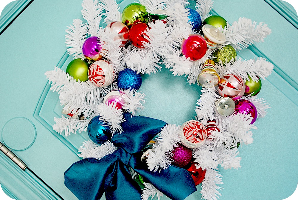 Make a Vintage Ornament Wreath (tutorial)!! - Tatertots and Jello