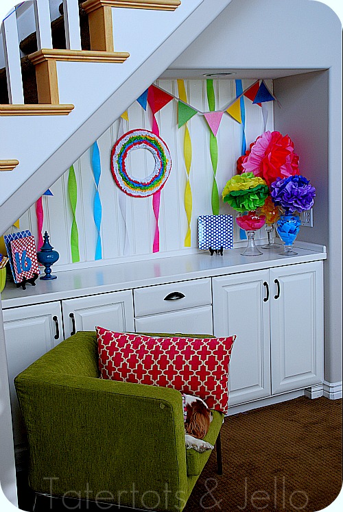 DIY Tutorial: How to make Ruffled Crepe Paper Streamers!  Paper streamers,  Diy party decorations, Crepe paper streamers