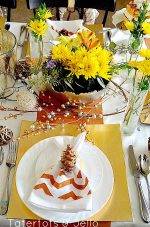 Metallic Holiday Tablescape — perfect for Thanksgiving, Christmas or New Years
