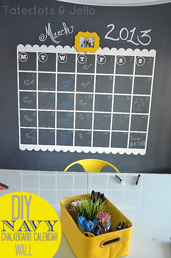 DIY Weekly Chalkboard Calendar