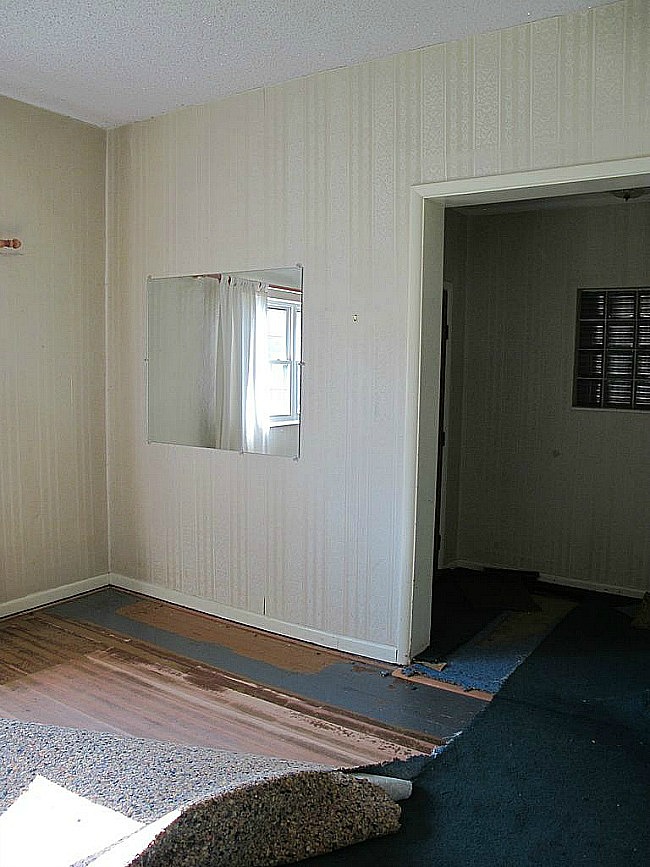 little house living room into entry