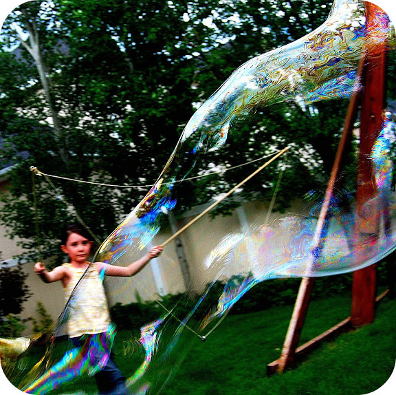 make DIY giant bubbles with your kids. All the details and instructions.