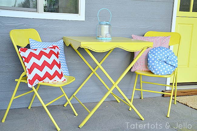 patriotic pillows on the porch