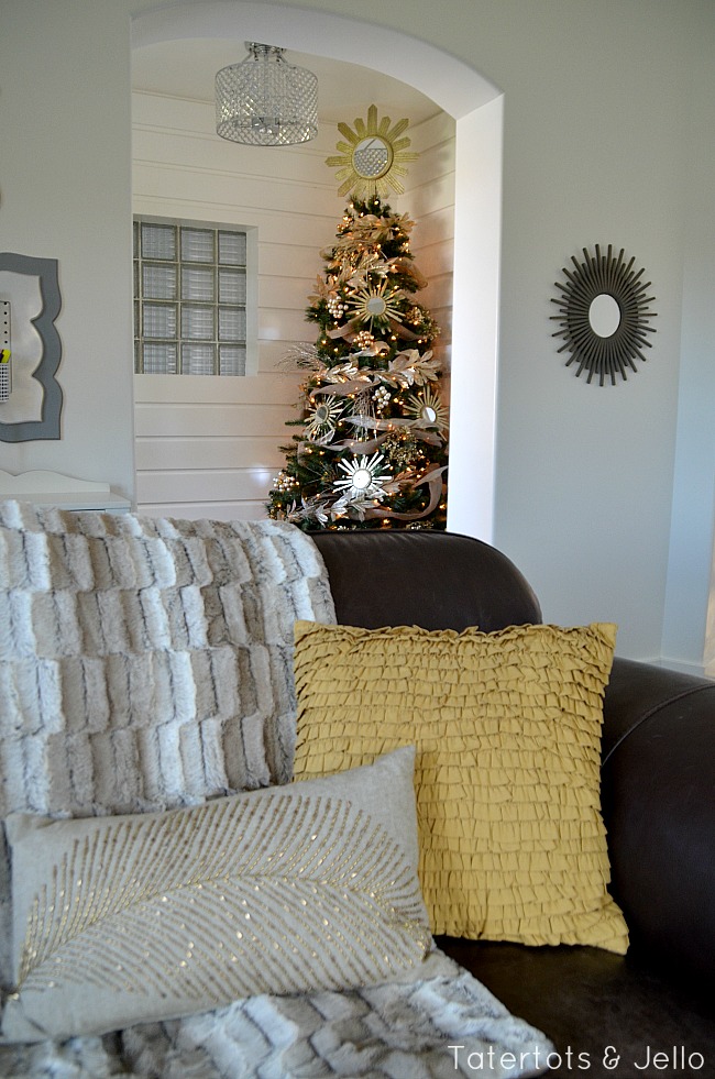 sunburst mirror tree at the 1905cottage