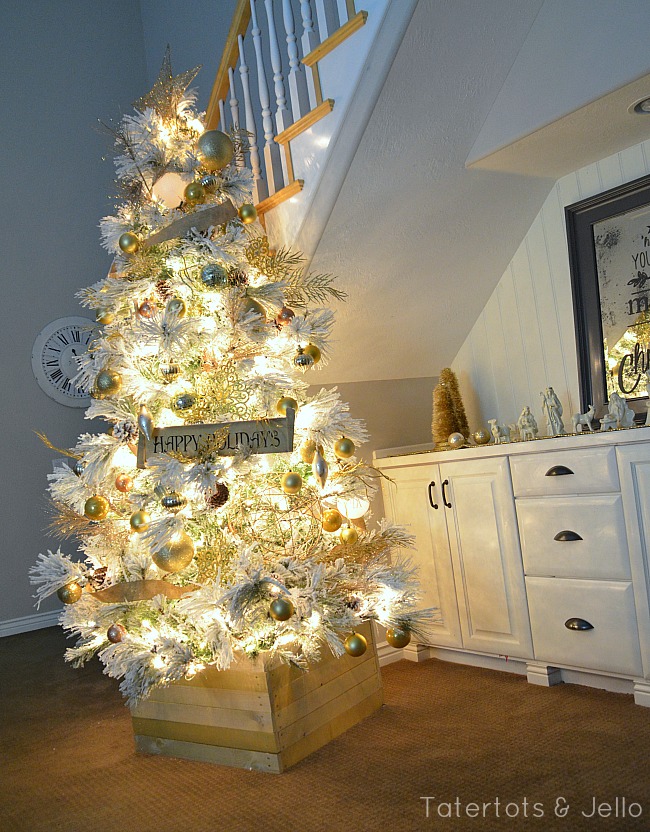 flocked-gold-and-white-tree-[1]
