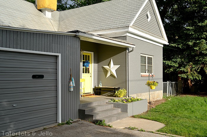 1905-cottage-outside-at-tatertots-and-jello[1]