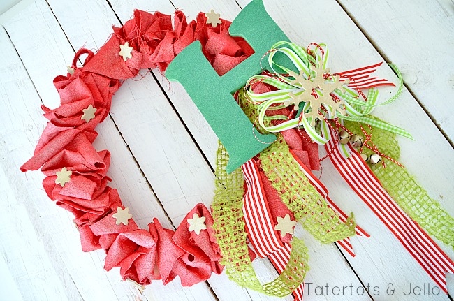 canvas ruffle wreath at tatertots and jello