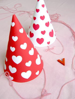 printable-party-hat-valentines[1]