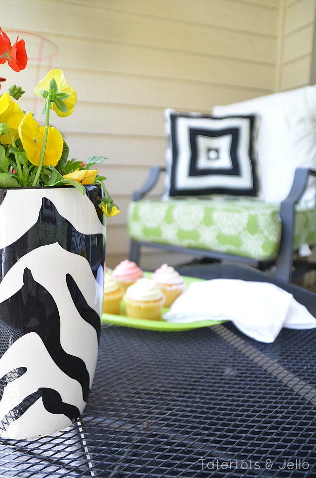 BHG Patio Makeover coffee table