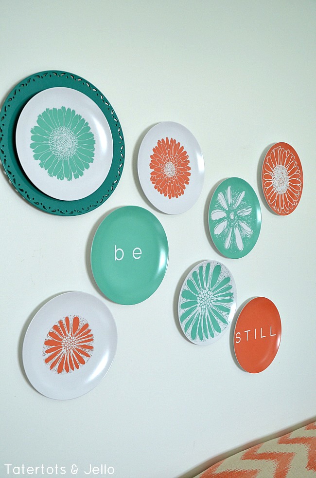 flower plate wall and free printables