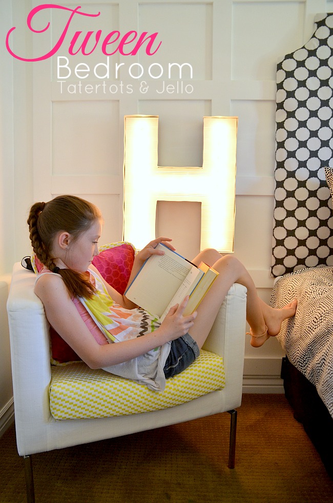 Tween Black and White Bedroom Reveal! #inawaverlyworld