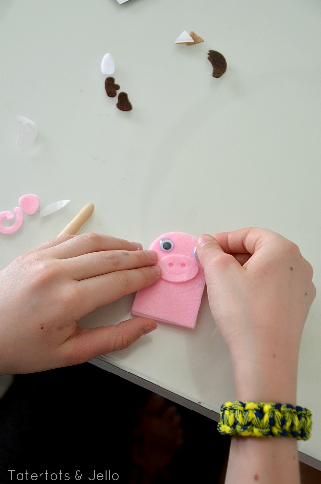 making the finger puppets kiwi crate