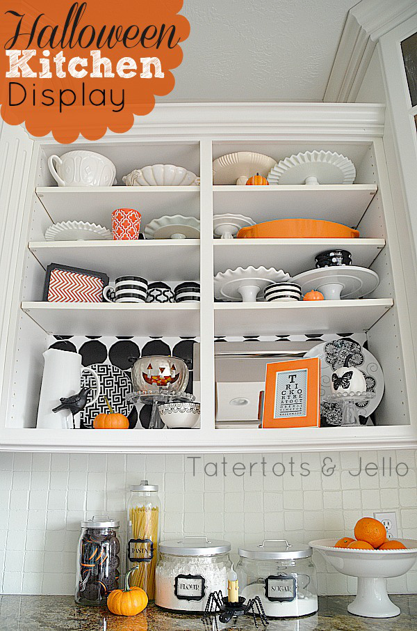 halloween-kitchen-display-idea