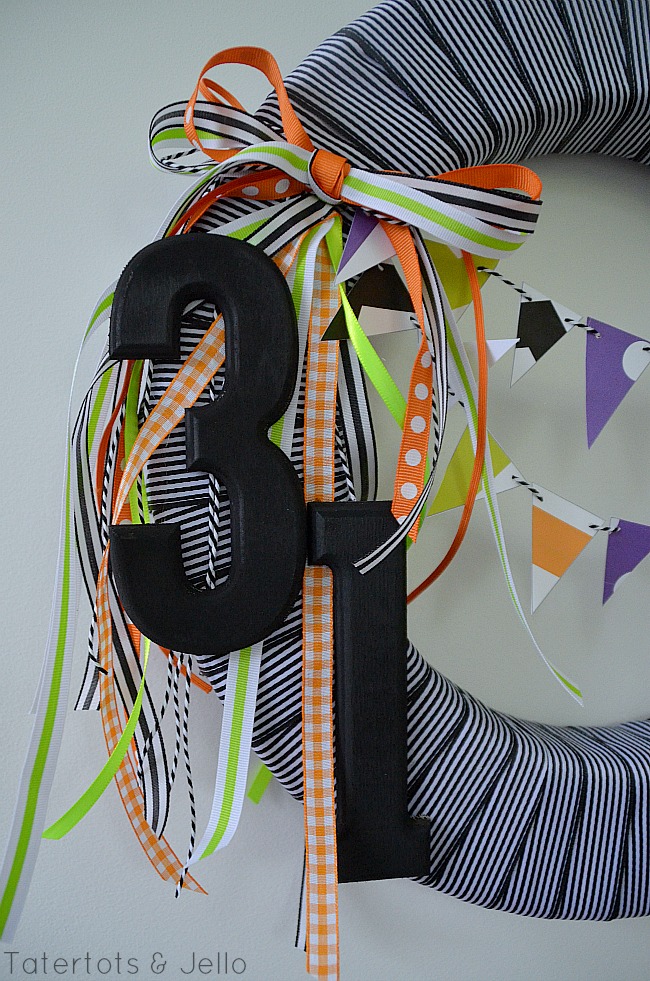 printable bunting halloween ribbon wreath at tatertots and jello