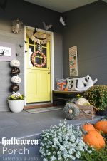 Easy Halloween “Bat” Porch Decor