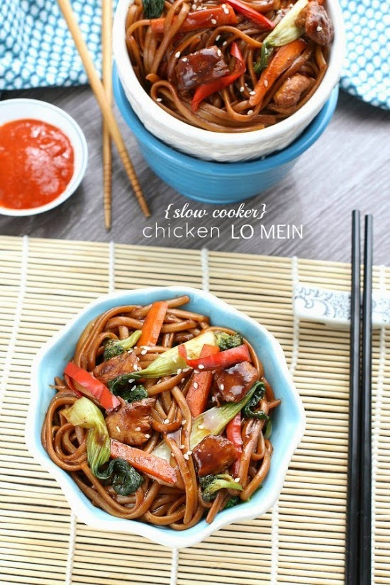 Slow Cooker Chicken Lo Mein {Crockpot} - by @LifeMadeSweeter