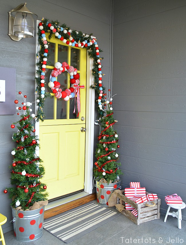 christmas porch decorating ideas at tatertots and jello