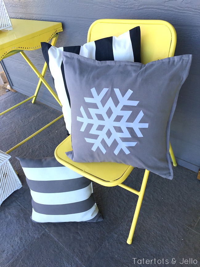 snowflake pillow DIY at tatertots and jello