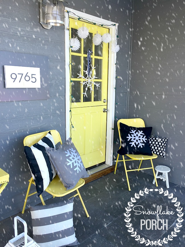 Winter Decorating with Snowflakes at the 1905 Cottage!