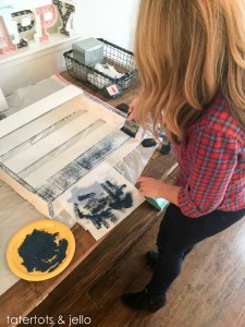 Denim Pallet Desk Organizing Station! - Tatertots And Jello