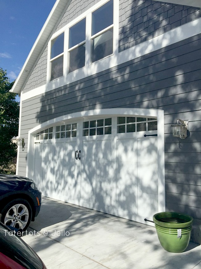 1905 cottage garage