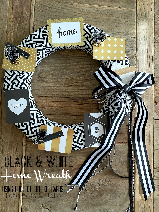 black and white home wreath using project life cards