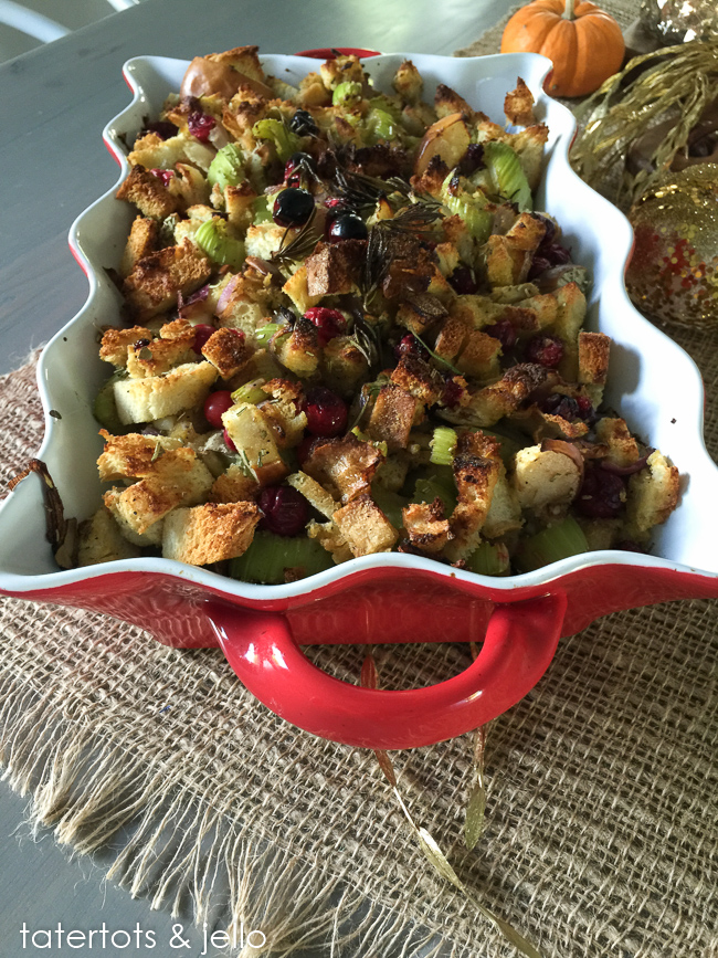 easy.awesome.stuffing.recipe.tatertotsandjello-6