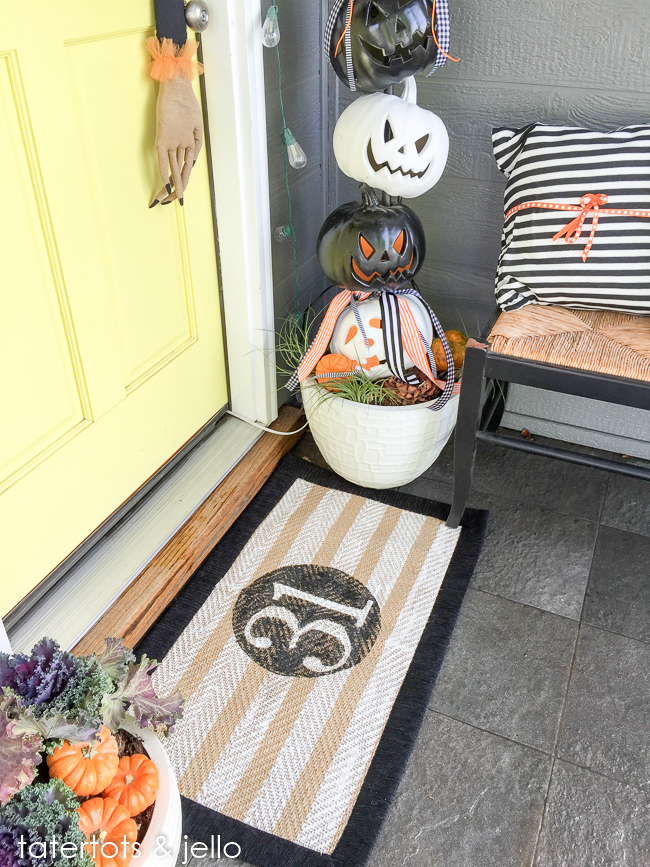 painted halloween rug in less than a hour 