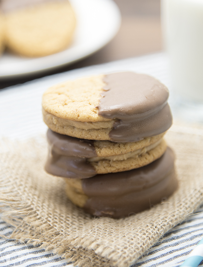 chocolate dipped peanut butter sandwich cookies 