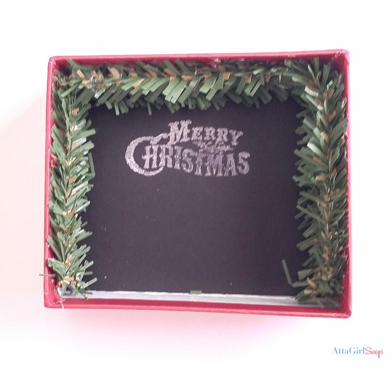 800px-diy-shadowbox-christmas-ornaments-12