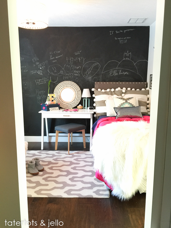 Tween Bedroom with colorful accents