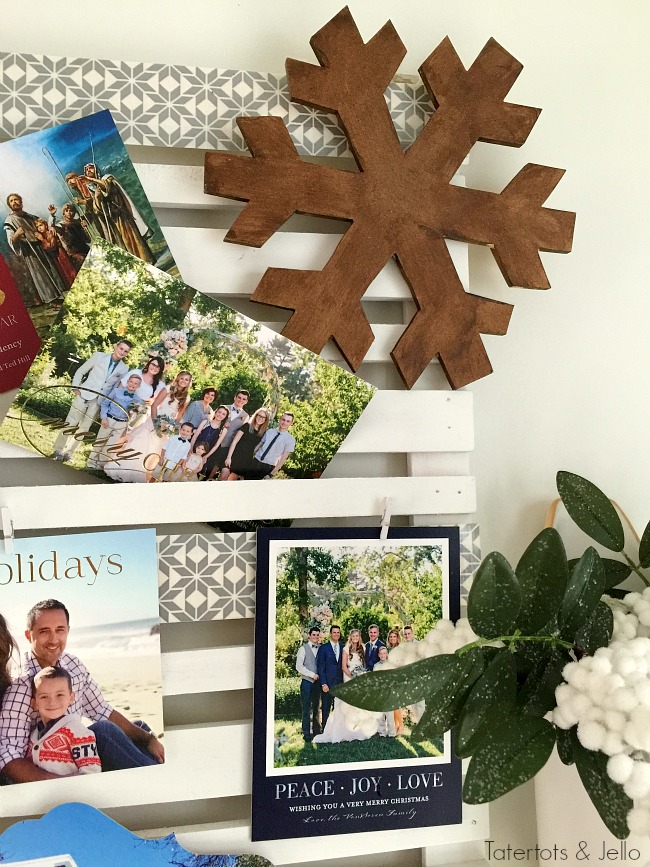 Snowflake Pallet Card Display 