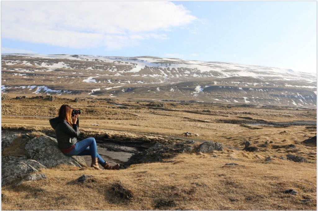 taking photos in iceland