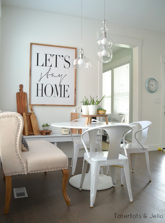 modern farmhouse kitchen nook