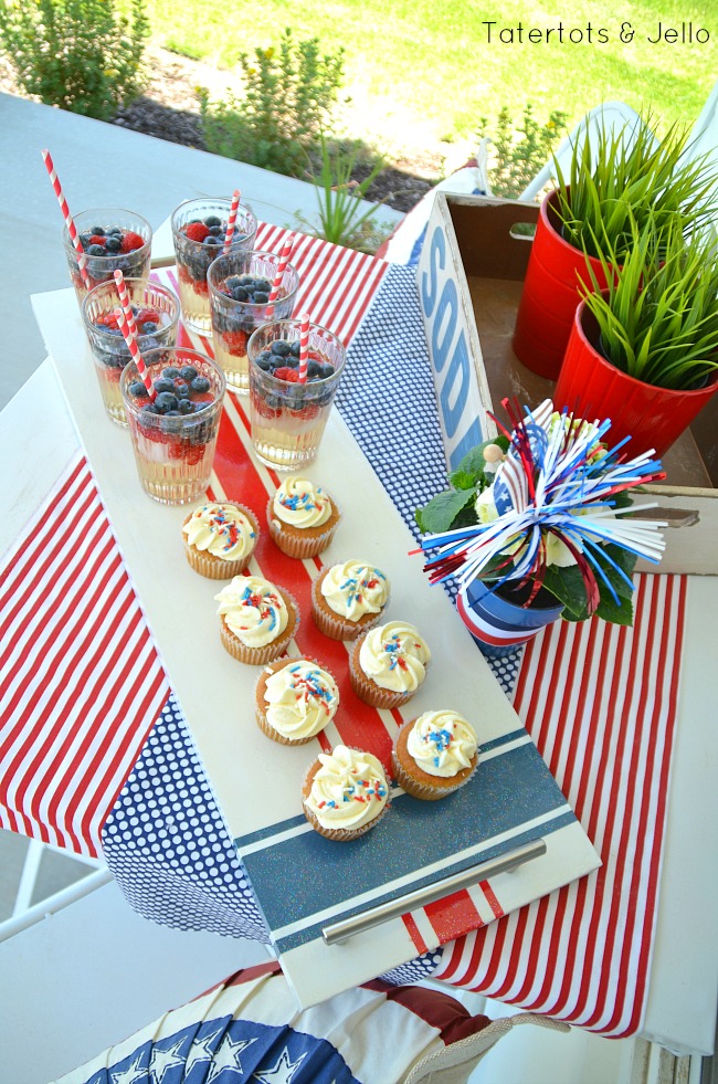 red white and blue wood tray diy