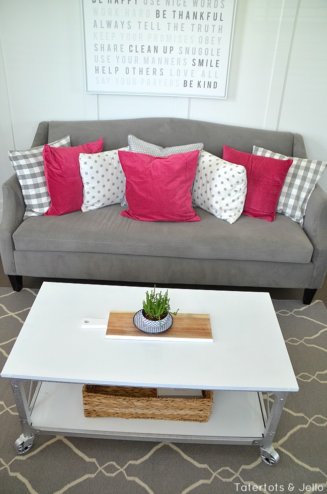 Industrial farmhouse coffee table makeover 