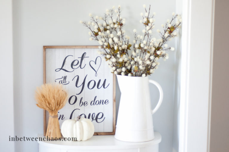 Neutral Fall Decor | inbetweenchaos.com