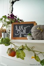 Simple Autumn Mantel Decorating Ideas